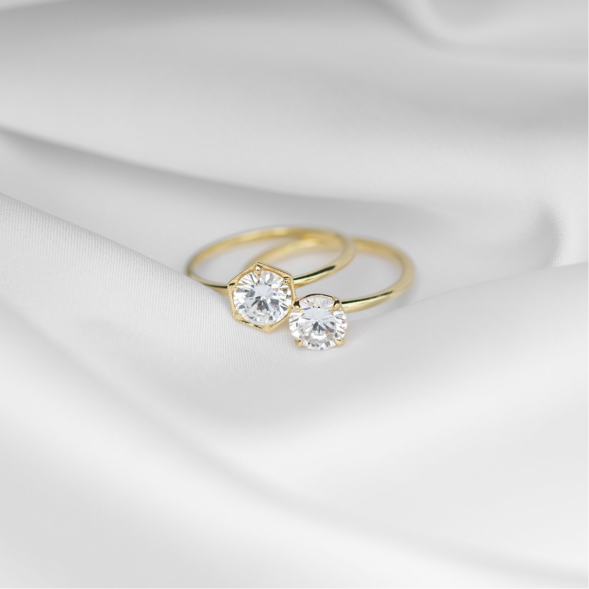 18K Yellow Gold / Round